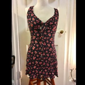 Rosette dress with keyhole bust